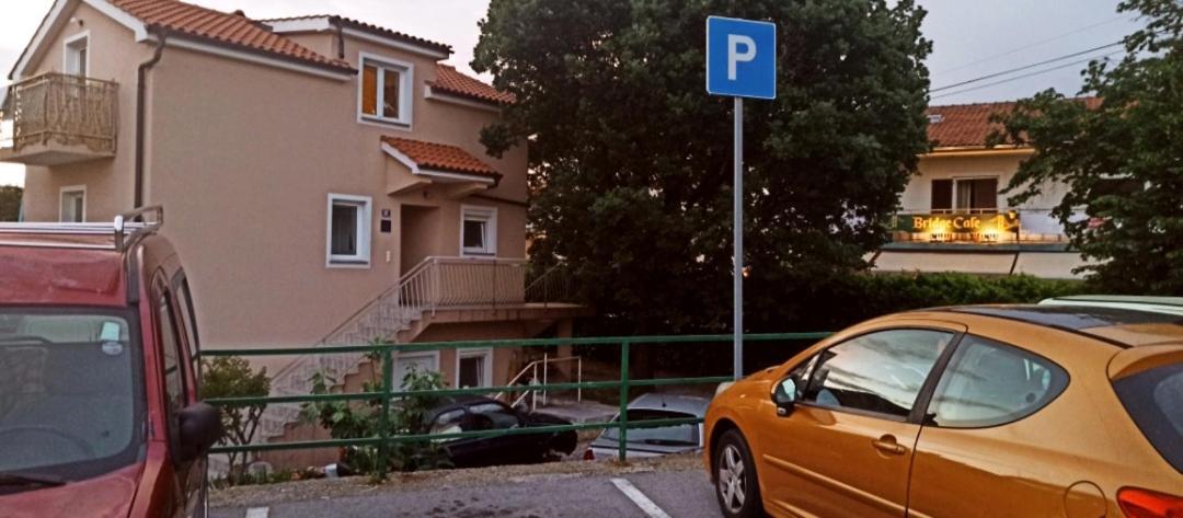Appartaments Lion Marinici  Buitenkant foto